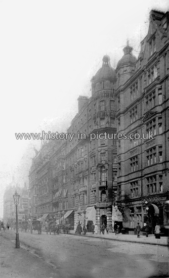 Southampton Row, Bloomsbury, London. c.1906.